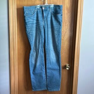 Levis signature shaping jeans